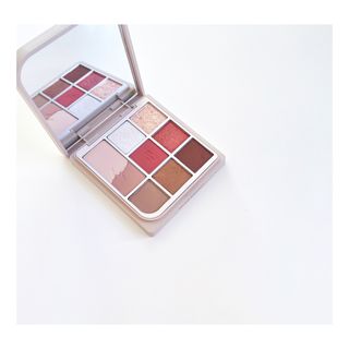 하트퍼센트 Heart Percent Dote on Mood Eye Palette CHERRY-LIKE FACETS — 5점을 준 리뷰어가 2021년 11월 올린 사용 사진