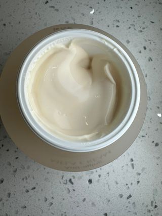 Jutanhak 안티에이징 멜라 크림 50ml / 1.69oz 잡티 &amp; 다크 스팟 케어 하이드레이팅 크림 — 5점을 준 리뷰어가 2023년 11월 올린 사용 사진