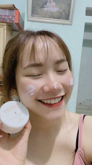 레베코코 골든드립 페이셜 클렌징 밤 26.5 Vietnam — 5점을 준 리뷰어가 2021년 8월 올린 사용 사진
