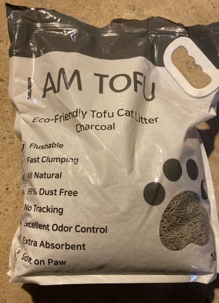 카미스쥬 KAMY 's ZOO I AM TOFU 프리미엄 천연 두부 고양이 쓰레기 숯 10LB — 5점을 준 리뷰어가 2021년 3월 올린 사용 사진