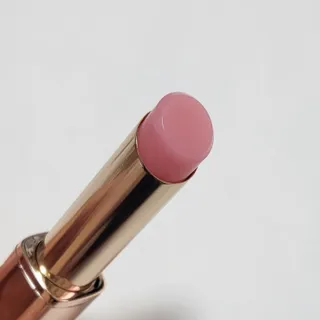 ATHE AUTHENTIC AIRY LIP BALM / 비건립밤 / 어센틱립밤 / 에어리립밤 (수정 요청) — 5점을 준 리뷰어가 2022년 8월 올린 사용 사진