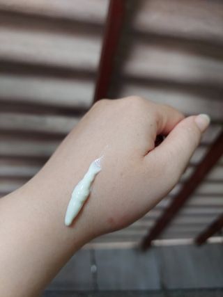 메타포레 12PM  카밍 선스크린 — 5점을 준 리뷰어가 2021년 8월 올린 사용 사진