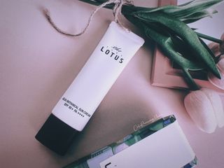 제주 보태니컬 선크림/더 퓨어 로터스 어메니티 세트/연꽃잎 마스크 - 진정 — 5점을 준 리뷰어가 2022년 8월 올린 사용 사진