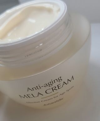 Jutanhak 안티에이징 멜라 크림 50ml / 1.69oz 잡티 &amp; 다크 스팟 케어 하이드레이팅 크림 — 5점을 준 리뷰어가 2022년 11월 올린 사용 사진