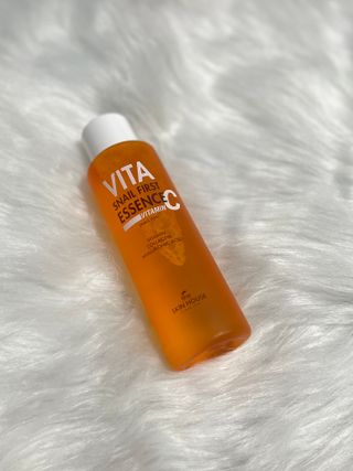 [THE SKIN HOUSE] Vita Snail First Essence — 5점을 준 리뷰어가 2022년 3월 올린 사용 사진
