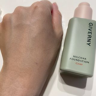지베르니 밀착 커버 파운데이션 30ml + 밀착 커버 쿠션 본 제품 — 5점을 준 리뷰어가 2023년 9월 올린 사용 사진