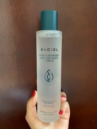 바시엘 BACIEL 바시엘 하이드라 베리어 시카 에센스 토너 — 5점을 준 리뷰어가 2021년 9월 올린 사용 사진