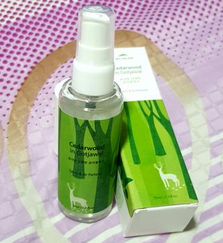 [제주공화국] 패브릭 퍼퓸 미스트 시더우드, 오렌지 블라썸, 카멜리아, 바이올렛 70ml /2.36oz. — 5점을 준 리뷰어가 2022년 1월 올린 사용 사진