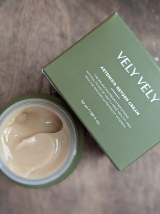 VELY VELY Artemisia Return Cream — 5점을 준 리뷰어가 2021년 4월 올린 사용 사진