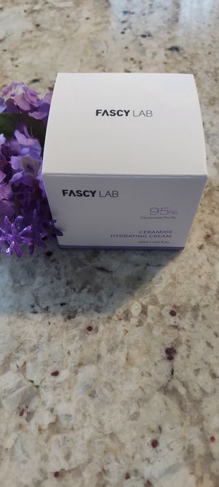 파시랩 USA_[FASCY LAB] 세라마이드 하이드레이팅 크림 — 5점을 준 리뷰어가 2022년 1월 올린 사용 사진