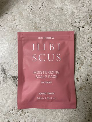 로즈마리 밸런싱 두피팩, 히비스커스 보습 두피팩, 타마누 오일 수딩 두피팩 3종 세트 — 5점을 준 리뷰어가 2022년 4월 올린 사용 사진