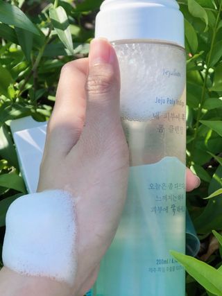 제주인디 폴리인디고 내 피부에 쪽 폼클렌징 — 4.5점을 준 리뷰어가 2021년 11월 올린 사용 사진