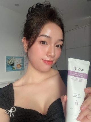 라비엘 RAVIEL 퍼플 쥬얼 클린 필 오프 팩, 마일드 블랙헤드 리무버, 4.1 fl oz(120ml) — 4점을 준 리뷰어가 2023년 4월 올린 사용 사진