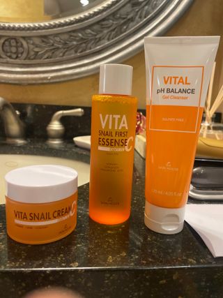Vita Snail Trio Set [First Essence, Cream, Gel Cleanser] — 4.5점을 준 리뷰어가 2021년 9월 올린 사용 사진