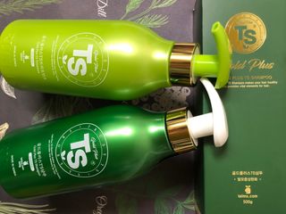 ゴールドプラスセット(シャンプー500g x 1ea/トリートメント500ml X 1ea) — 4점을 준 리뷰어가 2023년 3월 올린 사용 사진