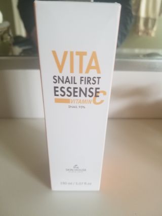 [THE SKIN HOUSE] Vita Snail First Essence — 5점을 준 리뷰어가 2022년 2월 올린 사용 사진