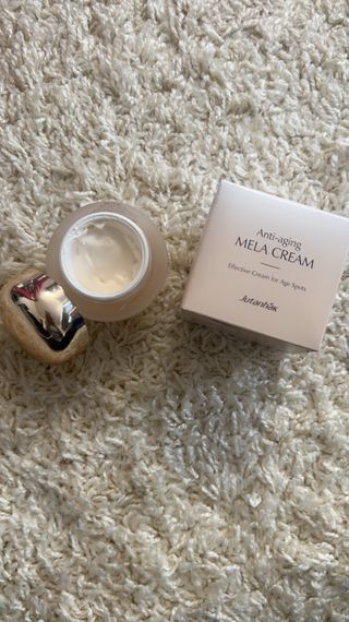 Jutanhak 안티에이징 멜라 크림 50ml / 1.69oz 잡티 &amp; 다크 스팟 케어 하이드레이팅 크림 — 5점을 준 리뷰어가 2023년 7월 올린 사용 사진
