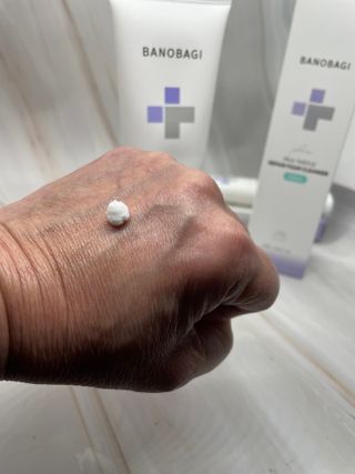 바노바기 코스메틱 바노바기 밀크씨슬 리페어 시카 폼 클렌저 플러스 120ml + 선스크린 플러스 50ml — 4점을 준 리뷰어가 2023년 8월 올린 사용 사진
