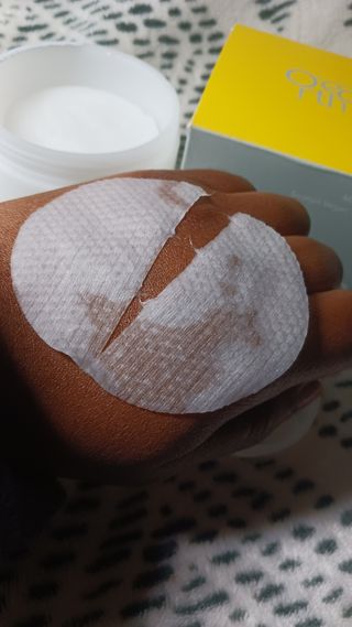 오어스 마일드 카밍 순진 비건 토너 패드 포 페이스 모이스처라이징 &amp; 수딩 — 5점을 준 리뷰어가 2023년 1월 올린 사용 사진