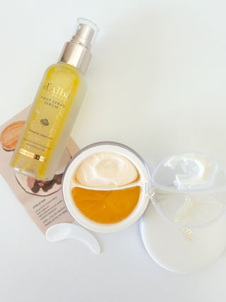 구매평용[dAlba] Exclusive duo - Italian White Truffle First Spray Serum  + Double Serum & Cream — 5점을 준 리뷰어가 2025년 3월 올린 사용 사진