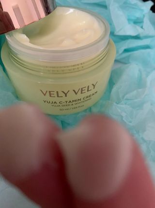 VELY VELY Yuja C-tamin Cream — 5점을 준 리뷰어가 2021년 4월 올린 사용 사진