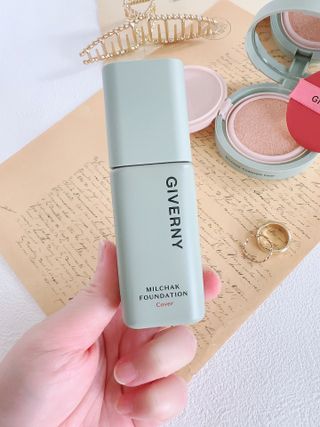 지베르니 밀착 커버 파운데이션 30ml + 밀착 커버 쿠션 본 제품 — 5점을 준 리뷰어가 2023년 9월 올린 사용 사진