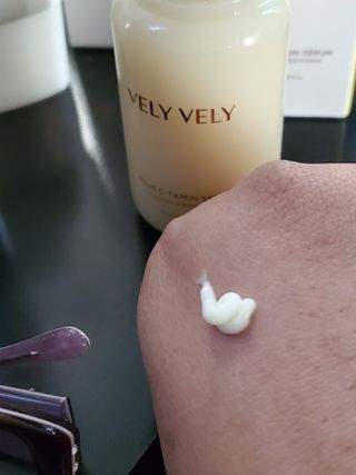 VELY VELY Yuja C-Tamin Serum — 5점을 준 리뷰어가 2021년 4월 올린 사용 사진