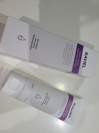 라비엘 RAVIEL 퍼플 쥬얼 클린 필 오프 팩, 마일드 블랙헤드 리무버, 4.1 fl oz(120ml) — 5점을 준 리뷰어가 2023년 4월 올린 사용 사진