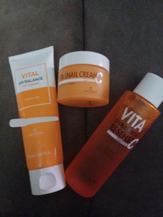 Vita Snail Trio Set [First Essence, Cream, Gel Cleanser] — 5점을 준 리뷰어가 2021년 8월 올린 사용 사진