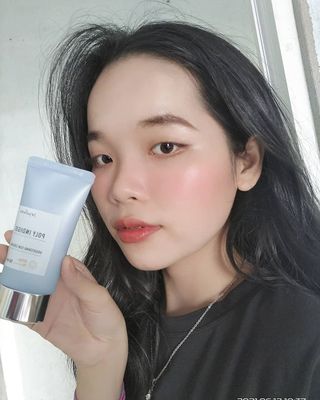 제주인디 폴리인디고 브라이트닝 선크림 — 4.5점을 준 리뷰어가 2021년 6월 올린 사용 사진