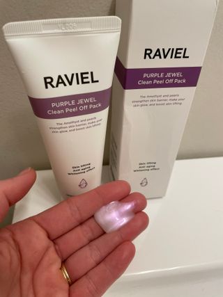라비엘 RAVIEL 퍼플 쥬얼 클린 필 오프 팩, 마일드 블랙헤드 리무버, 4.1 fl oz(120ml) — 4점을 준 리뷰어가 2022년 9월 올린 사용 사진