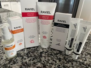 라비엘 모든 피부를 위한 RAVIEL 애플 마일드 필링 젤, 4.1 fl oz, 깊고 부드러운 각질 제거 — 5점을 준 리뷰어가 2022년 8월 올린 사용 사진