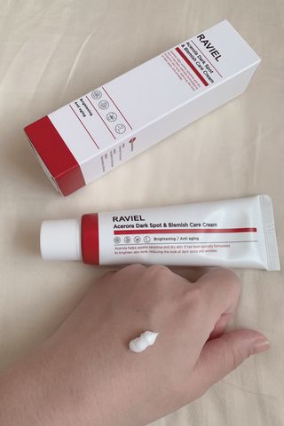 라비엘 아세로라 &amp; 스네일 뮤신 다크 스팟 케어 크림 1.7 fl oz (50ml), 스네일 뮤신 &amp; 히알루론산 — 4점을 준 리뷰어가 2022년 12월 올린 사용 사진