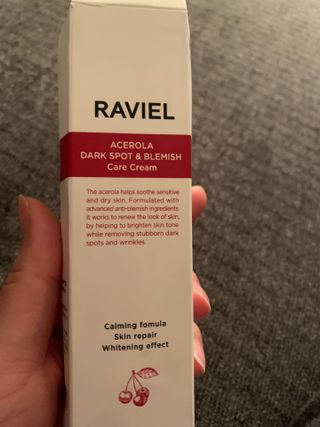 라비엘 아세로라 &amp; 스네일 뮤신 다크 스팟 케어 크림 1.7 fl oz (50ml), 스네일 뮤신 &amp; 히알루론산 — 5점을 준 리뷰어가 2023년 2월 올린 사용 사진