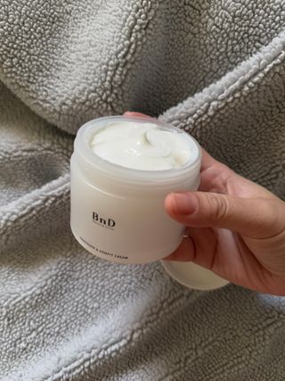 비엔디 2나우[ENG]BnD Body Whitening Underarm Cream — 5점을 준 리뷰어가 2025년 1월 올린 사용 사진