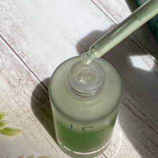 코드네이처 비아미 시카 더블 앰플 과 마스크[5장] — 5점을 준 리뷰어가 2021년 8월 올린 사용 사진