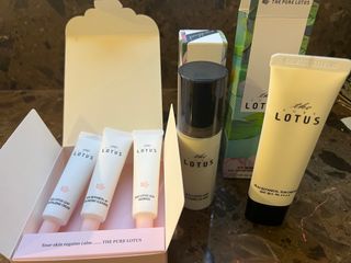 더 퓨어 로터스 제주 식물 선크림 / 제주 연잎 &amp; 동백 미스트 / 순수한 연꽃 어메니티 세트 — 5점을 준 리뷰어가 2022년 7월 올린 사용 사진