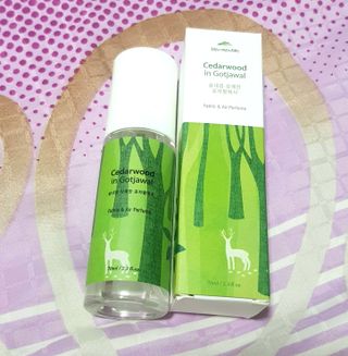[제주공화국] 패브릭 퍼퓸 미스트 시더우드, 오렌지 블라썸, 카멜리아, 바이올렛 70ml /2.36oz. — 5점을 준 리뷰어가 2022년 1월 올린 사용 사진