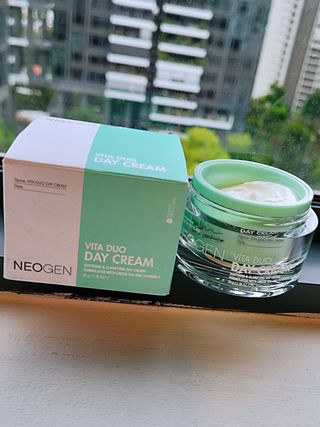 네오젠 비타 듀오 데이 나이트 크림 세트(100g) + 데이 크림(50g) + 나이트 크림(50g) — 5점을 준 리뷰어가 2022년 8월 올린 사용 사진