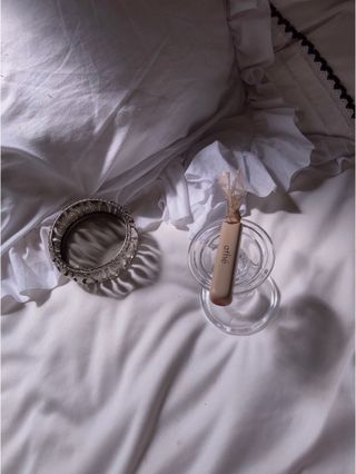 ATHE AUTHENTIC AIRY LIP BALM / 비건립밤 / 어센틱립밤 / 에어리립밤 (수정 요청) — 5점을 준 리뷰어가 2022년 8월 올린 사용 사진