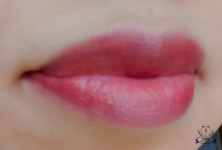 ATHE AUTHENTIC AIRY LIP BALM / 비건립밤 / 어센틱립밤 / 에어리립밤 (수정 요청) — 4점을 준 리뷰어가 2022년 8월 올린 사용 사진