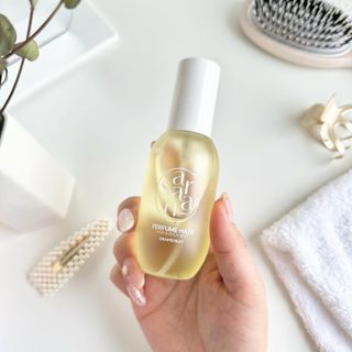 PERFUME HAZE HAIR &amp; BODY MIST 퍼퓸 헤이즈 헤어 &amp; 바디 미스트 — 5점을 준 리뷰어가 2023년 4월 올린 사용 사진
