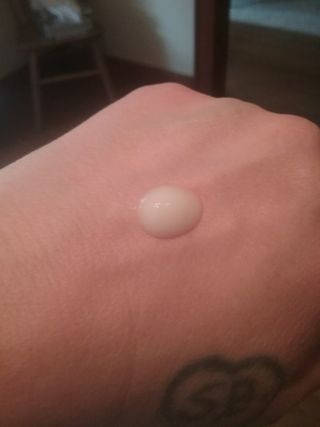 라비엘 모든 피부를 위한 RAVIEL 애플 마일드 필링 젤, 4.1 fl oz, 깊고 부드러운 각질 제거 — 5점을 준 리뷰어가 2022년 8월 올린 사용 사진
