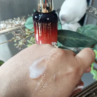 [The Skin House] Wrinkle Supreme Serum — 5점을 준 리뷰어가 2022년 11월 올린 사용 사진