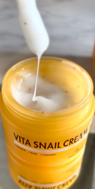 [THE SKIN HOUSE] Vita Snail Cream — 5점을 준 리뷰어가 2022년 4월 올린 사용 사진