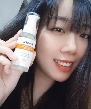 라비엘 멀티 비타민 다크 스팟 &amp; 블레미쉬 케어 페이스 세럼 모든 피부용 1.7 fl oz — 5점을 준 리뷰어가 2022년 12월 올린 사용 사진