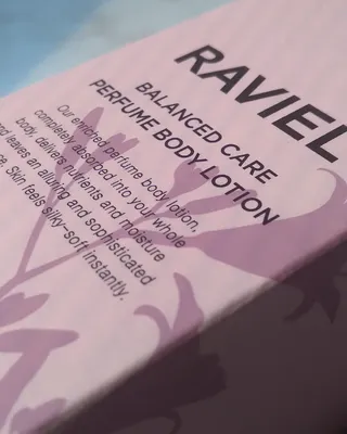 라비엘 RAVIEL 밸런스드 케어 모이스처라이징 퍼퓸 바디 로션 6.8 fl oz (200ml), 릴리 머스크 / 튜브 로즈 — 5점을 준 리뷰어가 2022년 9월 올린 사용 사진