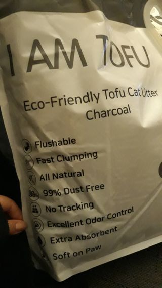 카미스쥬 KAMY 's ZOO I AM TOFU 프리미엄 천연 두부 고양이 쓰레기 숯 10LB — 5점을 준 리뷰어가 2021년 2월 올린 사용 사진