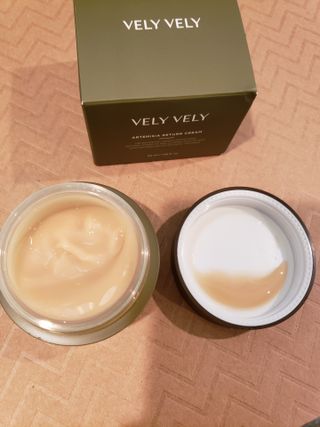 VELY VELY Artemisia Return Cream — 5점을 준 리뷰어가 2021년 4월 올린 사용 사진