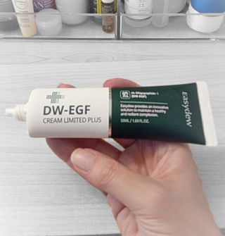 이지듀 DW-EGF 크림 리미티드 플러스 1.69 FL.Oz — 5점을 준 리뷰어가 2021년 9월 올린 사용 사진